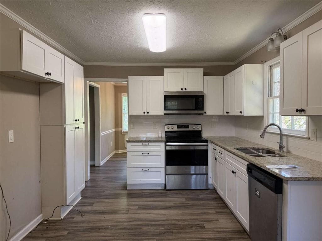 4 bedroom, 2 bathroom, 2,059 sq ft single family residence under contract at 35 Brookside Drive, Villa Rica, GA 30180 — photo 8