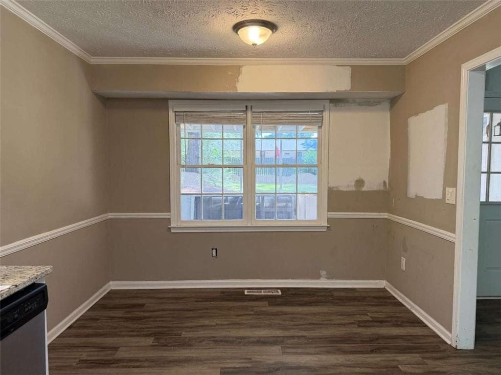 4 bedroom, 2 bathroom, 2,059 sq ft single family residence under contract at 35 Brookside Drive, Villa Rica, GA 30180 — photo 10