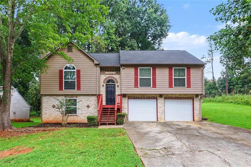3 bedroom, 2 bathroom, 1,680 sq ft single family residence under contract at 1476 Chaseway Circle, Powder Springs, GA 30127