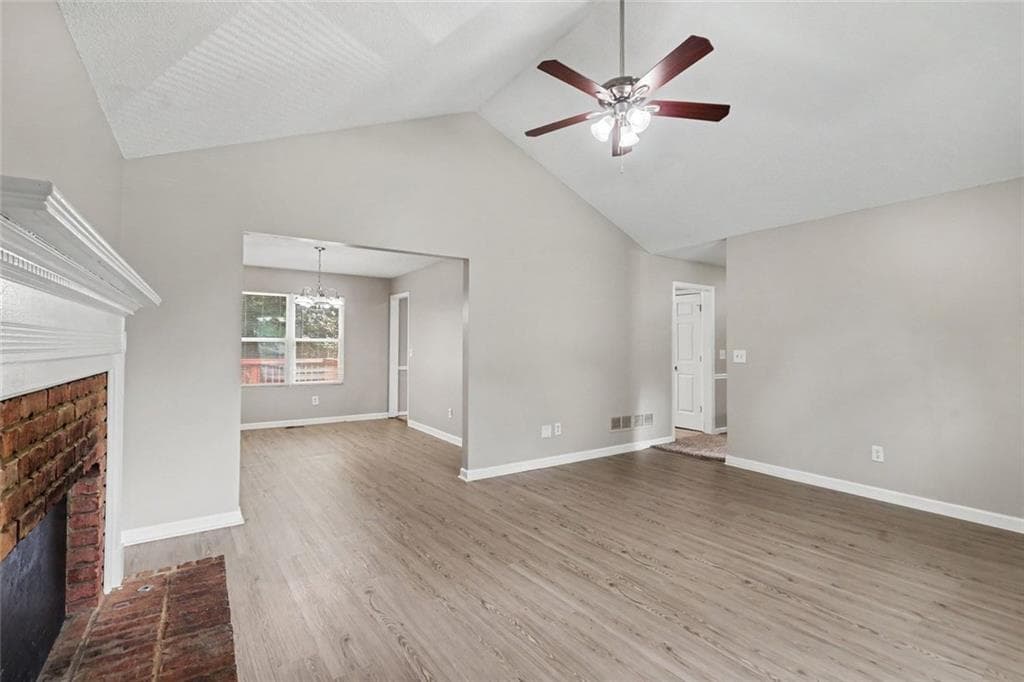 3 bedroom, 2 bathroom, 1,680 sq ft single family residence under contract at 1476 Chaseway Circle, Powder Springs, GA 30127 — photo 2
