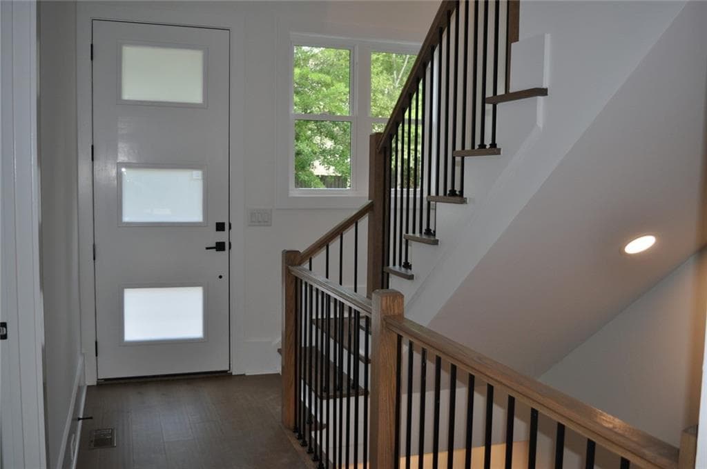 3 bedroom, 5 bathroom, 2,660 sq ft townhouse for sale at 241 White Street, Marietta, GA 30060 — photo 5