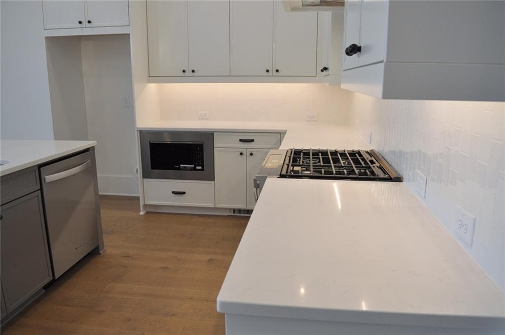 3 bedroom, 5 bathroom, 2,660 sq ft townhouse for sale at 241 White Street, Marietta, GA 30060 — photo 9