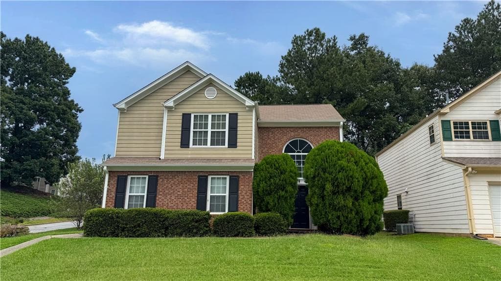 3 bedroom, 3 bathroom, 1,913 sq ft single family residence for sale at 3339 Benthollow Lane, Duluth, GA 30096 — photo 1 of 32