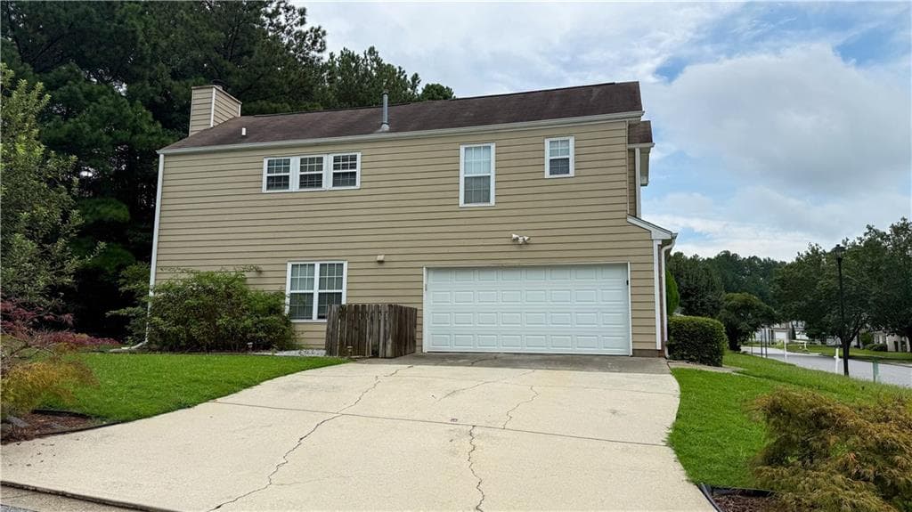 3 bedroom, 3 bathroom, 1,913 sq ft single family residence for sale at 3339 Benthollow Lane, Duluth, GA 30096 — photo 3