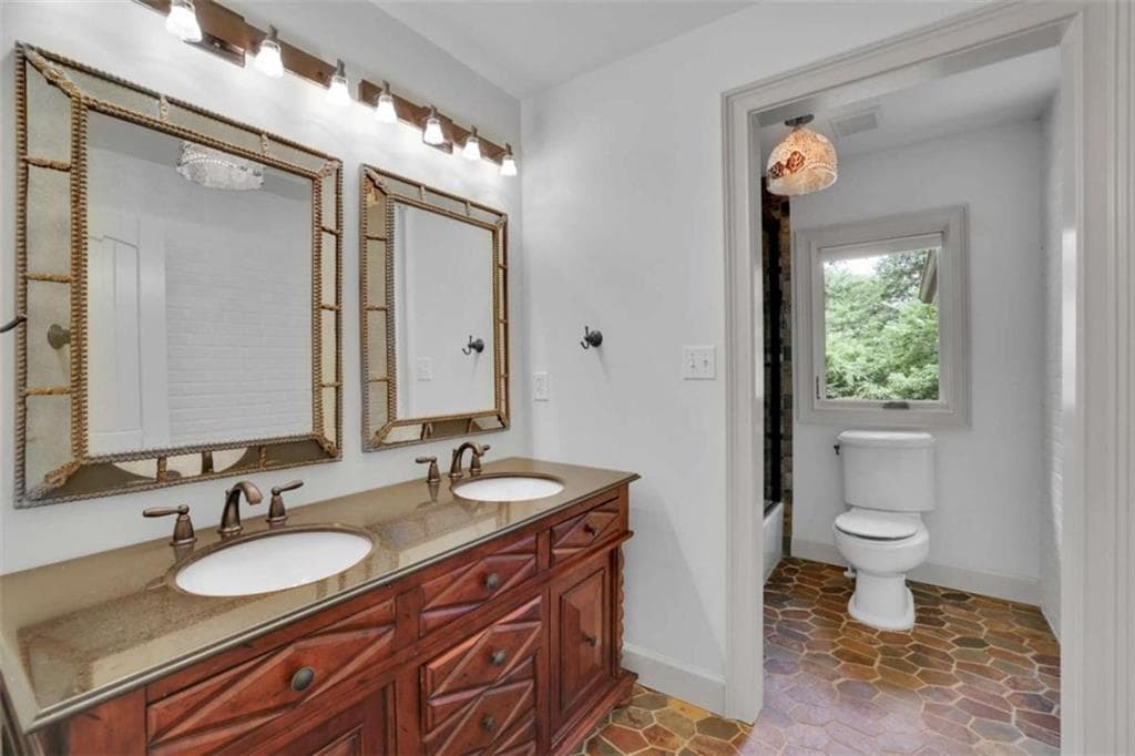4 bedroom, 4 bathroom, 2,700 sq ft single family residence under contract at 14240 Birmingham Highway, Milton, GA 30004 — photo 5