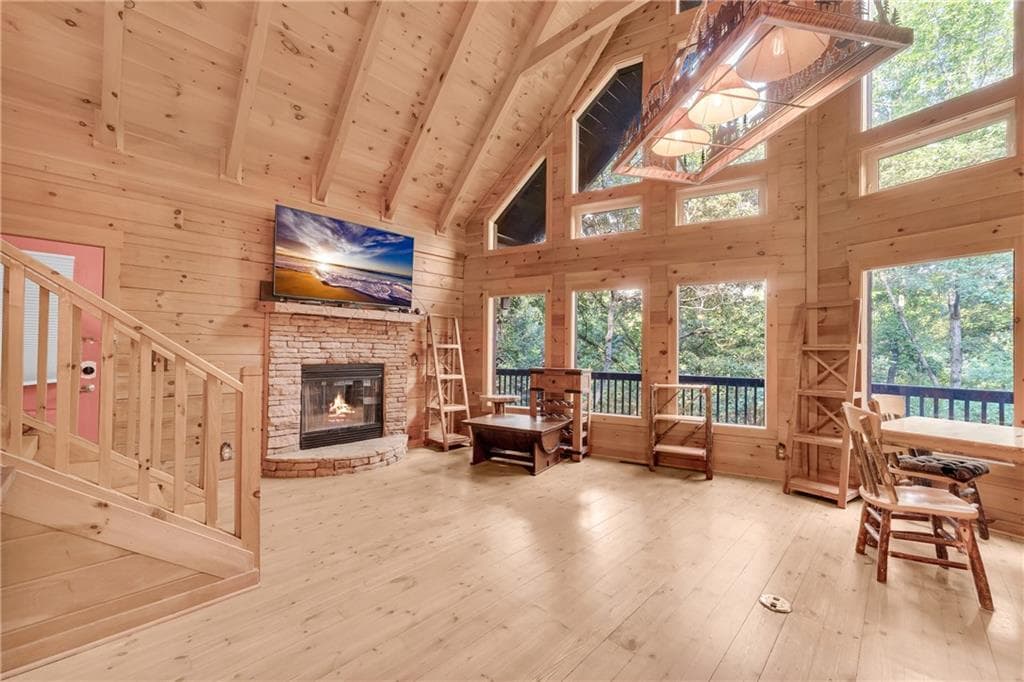 3 bedroom, 3 bathroom, 2,580 sq ft single family residence for sale at 5427 Little River Circle, Gainesville, GA 30506 — photo 5