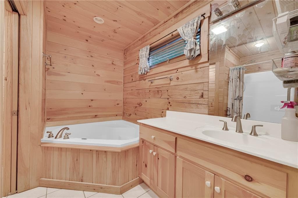3 bedroom, 3 bathroom, 2,580 sq ft single family residence for sale at 5427 Little River Circle, Gainesville, GA 30506 — photo 9