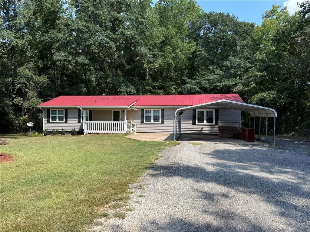 3 bedroom, 2 bathroom, 1,700 sq ft single family residence for sale at 435 S Unity Grove Road, Locust Grove, GA 30248 — photo 3