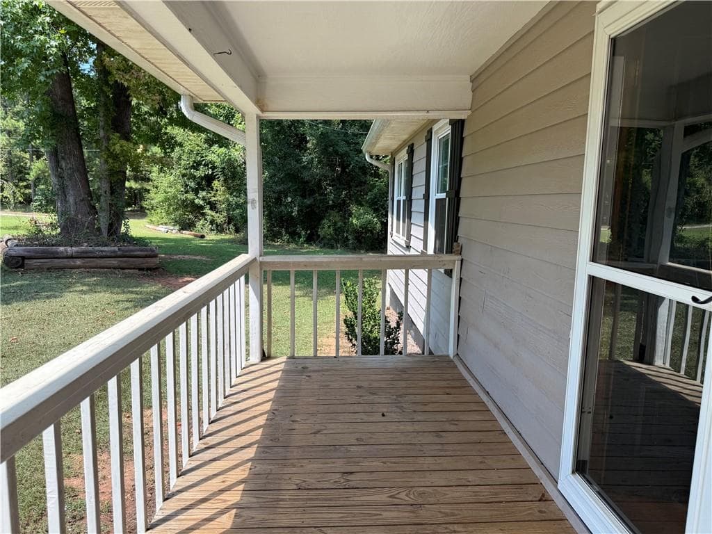 3 bedroom, 2 bathroom, 1,700 sq ft single family residence for sale at 435 S Unity Grove Road, Locust Grove, GA 30248 — photo 6