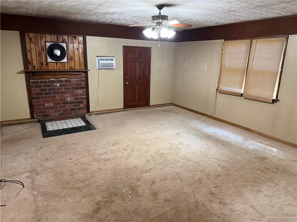 3 bedroom, 2 bathroom, 1,700 sq ft single family residence for sale at 435 S Unity Grove Road, Locust Grove, GA 30248 — photo 9