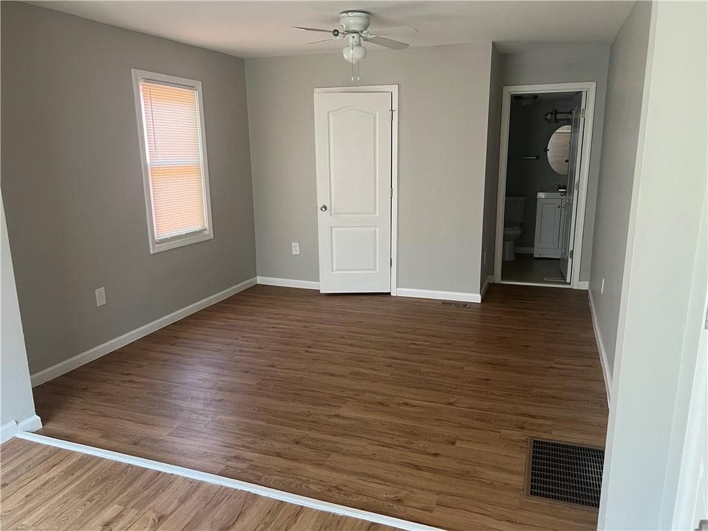 4 bedroom, 2 bathroom, 2,201 sq ft single family residence for sale at 307 Johnson Street, LaGrange, GA 30241 — photo 2