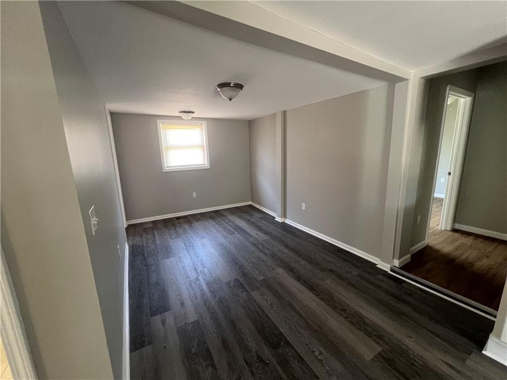 4 bedroom, 2 bathroom, 2,201 sq ft single family residence for sale at 307 Johnson Street, LaGrange, GA 30241 — photo 6