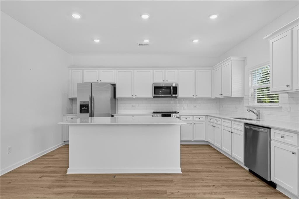 5 bedroom, 5 bathroom, 2,821 sq ft single family residence for sale at 3458 Chota Lane, Bethlehem, GA 30620 — photo 5