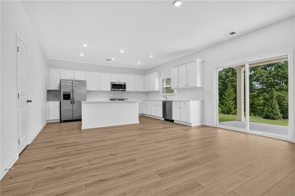 5 bedroom, 5 bathroom, 2,821 sq ft single family residence for sale at 3458 Chota Lane, Bethlehem, GA 30620 — photo 6