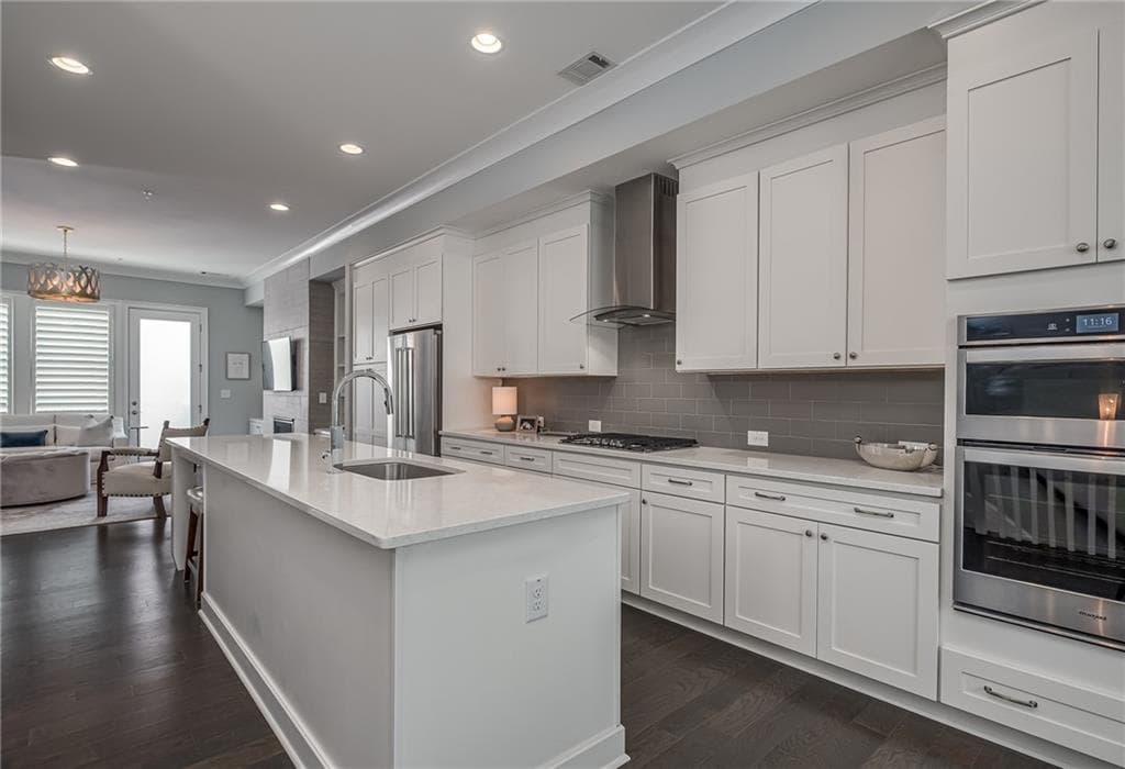 3 bedroom, 4 bathroom, 2,604 sq ft townhouse for sale at 6719 Encore Boulevard, Sandy Springs, GA 30328 — photo 6