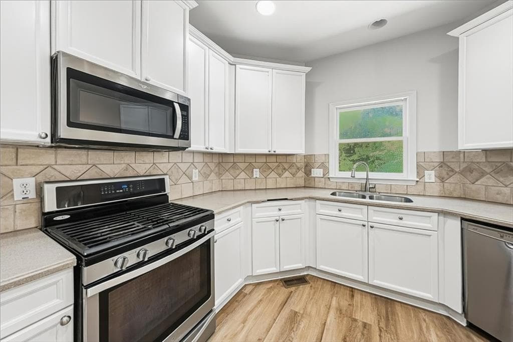 5 bedroom, 3 bathroom, 2,832 sq ft single family residence for sale at 91 Paddington Place, Acworth, GA 30101 — photo 8