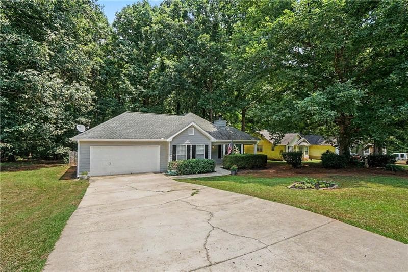 3 bedroom, 2 bathroom, 1,492 sq ft single family residence for sale at 50 Mountainside Lane, Covington, GA 30016 — photo 2
