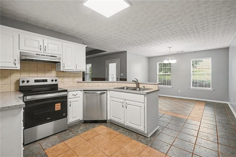 3 bedroom, 2 bathroom, 1,492 sq ft single family residence for sale at 50 Mountainside Lane, Covington, GA 30016 — photo 10