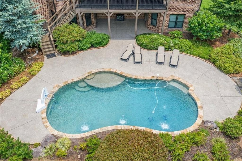 6 bedroom, 7 bathroom, 8,223 sq ft single family residence for sale at 2792 Springbluff Lane, Buford, GA 30519 — photo 4
