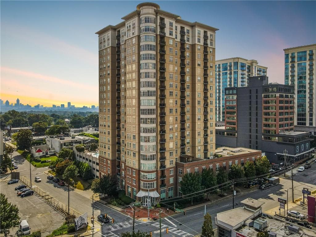 1 bedroom, 1 bathroom, 869 sq ft condominium for sale at 325 E Paces Ferry Road 1704, Atlanta, GA 30305