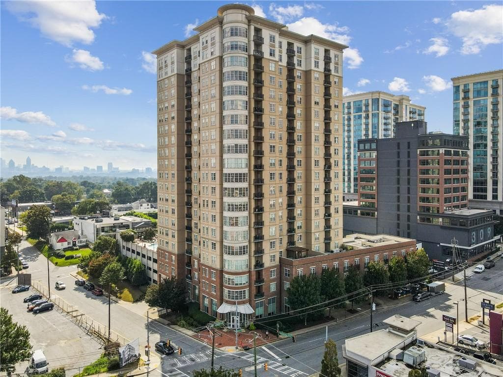 1 bedroom, 1 bathroom, 869 sq ft condominium for sale at 325 E Paces Ferry Road 1704, Atlanta, GA 30305 — photo 8