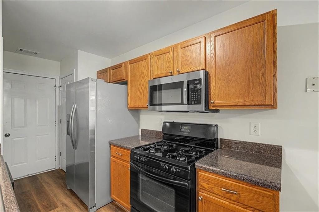 3 bedroom, 2 bathroom, 1,359 sq ft single family residence for sale at 211 W Bridge Drive, Dallas, GA 30157 — photo 10