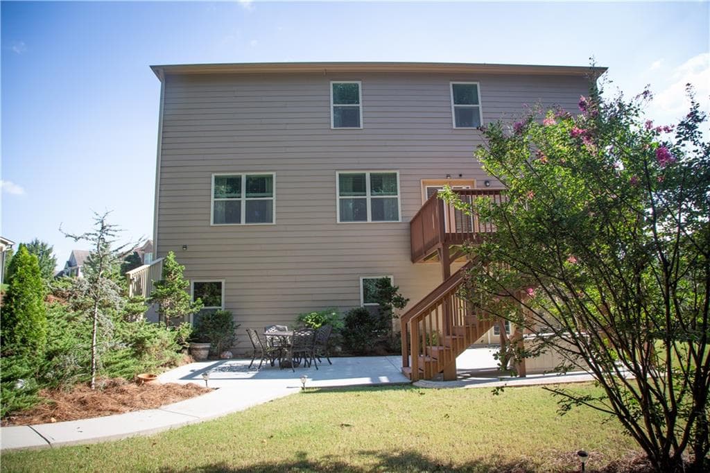 6 bedroom, 5 bathroom, 5,840 sq ft single family residence for sale at 2410 Cain Circle, Dacula, GA 30019 — photo 9
