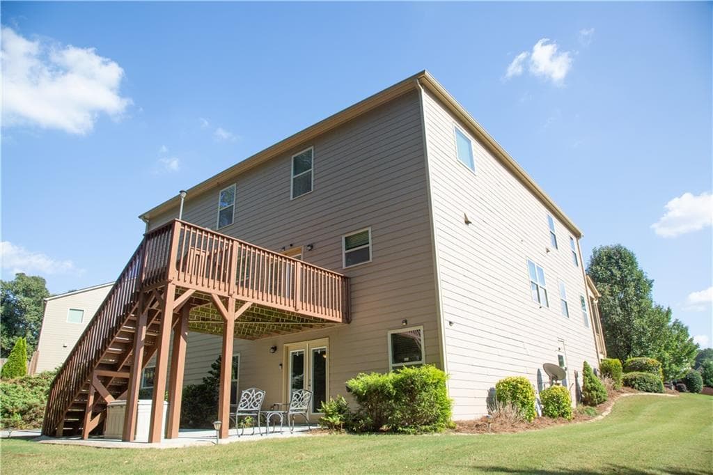 6 bedroom, 5 bathroom, 5,840 sq ft single family residence for sale at 2410 Cain Circle, Dacula, GA 30019 — photo 10