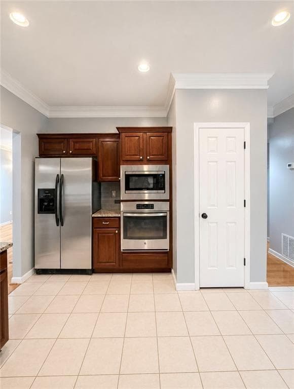 3 bedroom, 3 bathroom, 2,504 sq ft single family residence for sale at 2162 Fall Creek Landing, Loganville, GA 30052 — photo 7