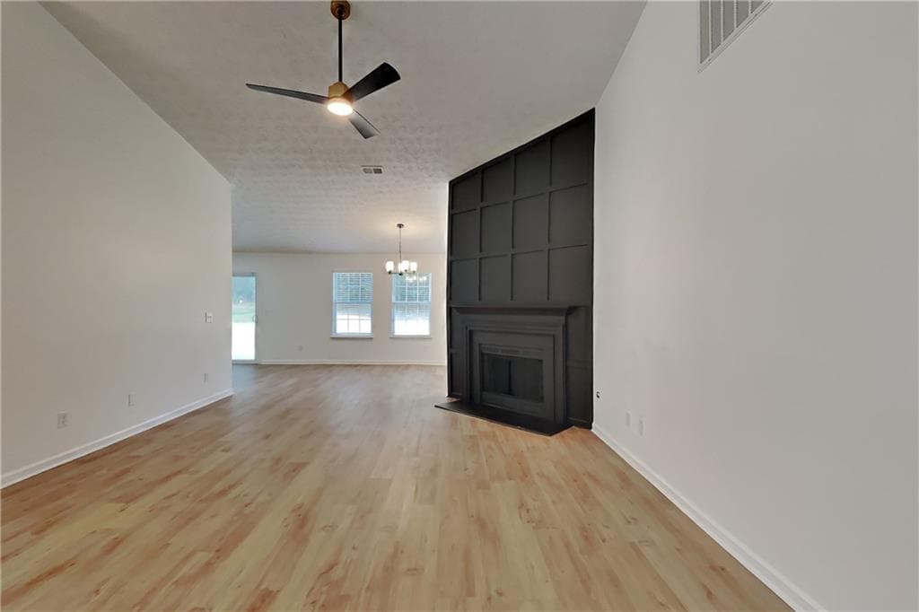 3 bedroom, 2 bathroom, 2,134 sq ft single family residence for rent at 410 Crestbend Lane, Powder Springs, GA 30127 for $2,050 a month — photo 2