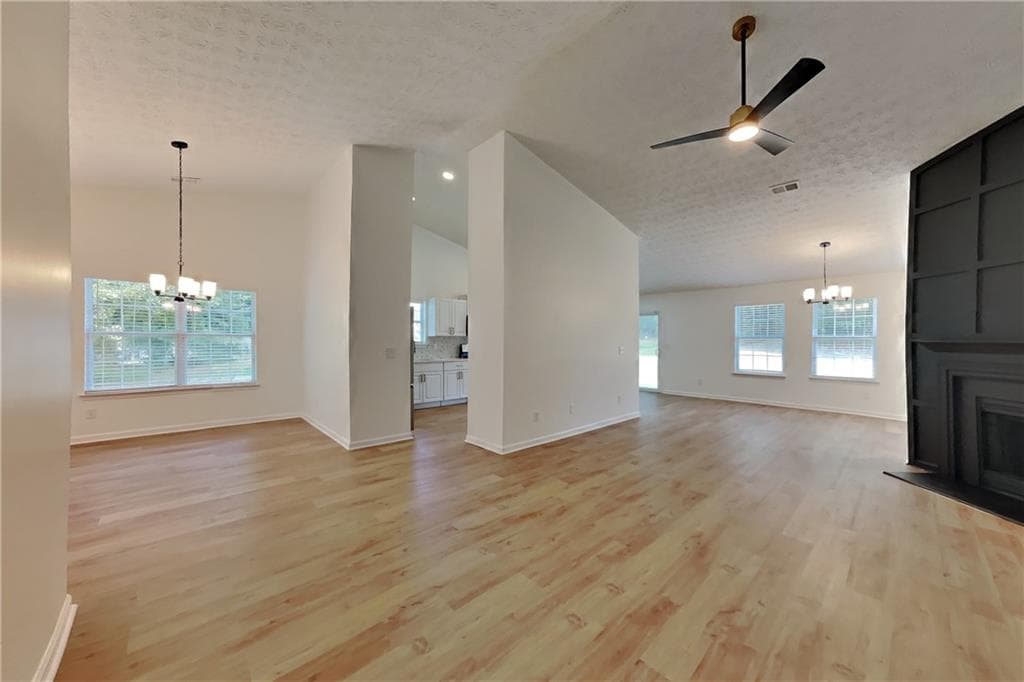 3 bedroom, 2 bathroom, 2,134 sq ft single family residence for rent at 410 Crestbend Lane, Powder Springs, GA 30127 for $2,050 a month — photo 4