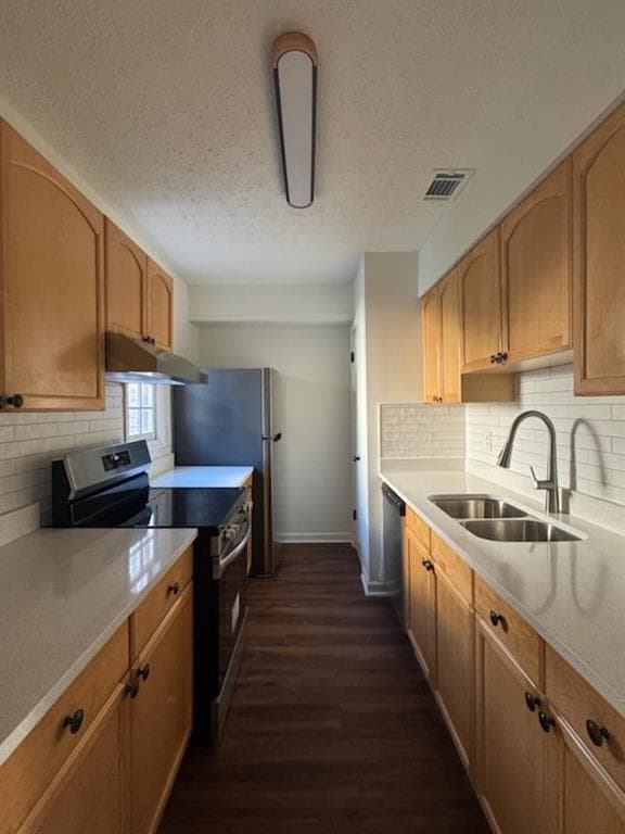 1 bedroom, 1 bathroom, 800 sq ft condominium for rent at 3091 Colonial Way D4, Atlanta, GA 30341 for $1,300 a month — photo 1 of 14