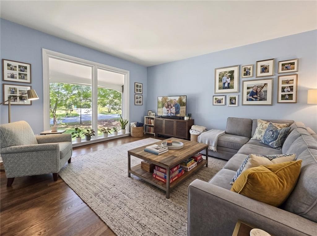 4 bedroom, 2 bathroom, 1,943 sq ft single family residence for sale at 4339 Sasanqua Court, Tucker, GA 30084 — photo 6