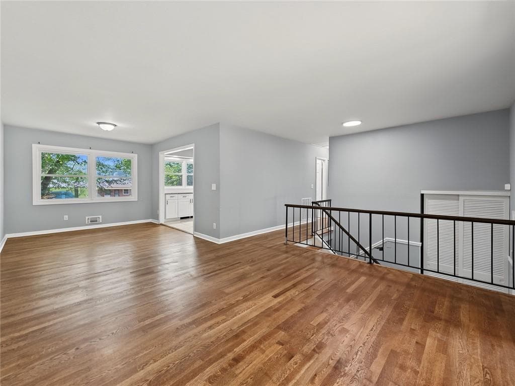 4 bedroom, 2 bathroom, 1,943 sq ft single family residence for sale at 4339 Sasanqua Court, Tucker, GA 30084 — photo 8