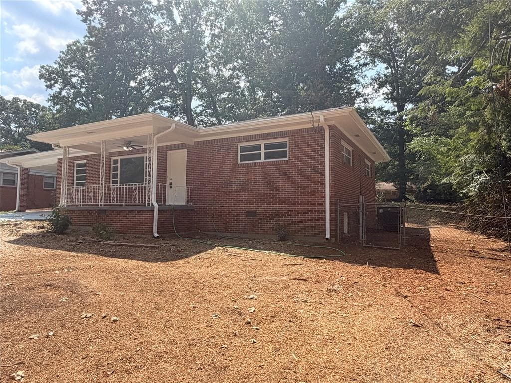 3 bedroom, 2 bathroom, 1,226 sq ft single family residence for sale at 4707 City View Drive, Forest Park, GA 30297 — photo 2