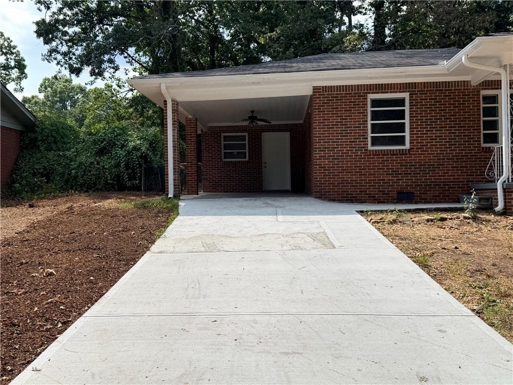 3 bedroom, 2 bathroom, 1,226 sq ft single family residence for sale at 4707 City View Drive, Forest Park, GA 30297 — photo 4
