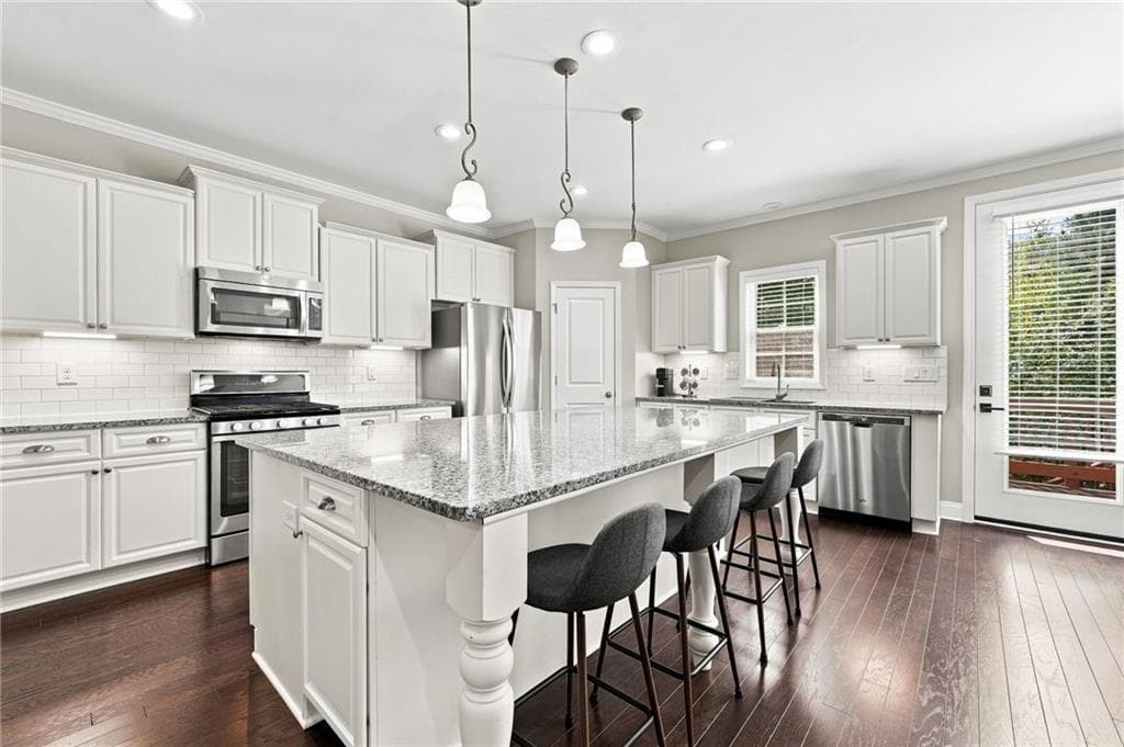 3 bedroom, 4 bathroom, 2,160 sq ft townhouse for sale at 7603 Lowery Oak Drive, Roswell, GA 30075 — photo 8