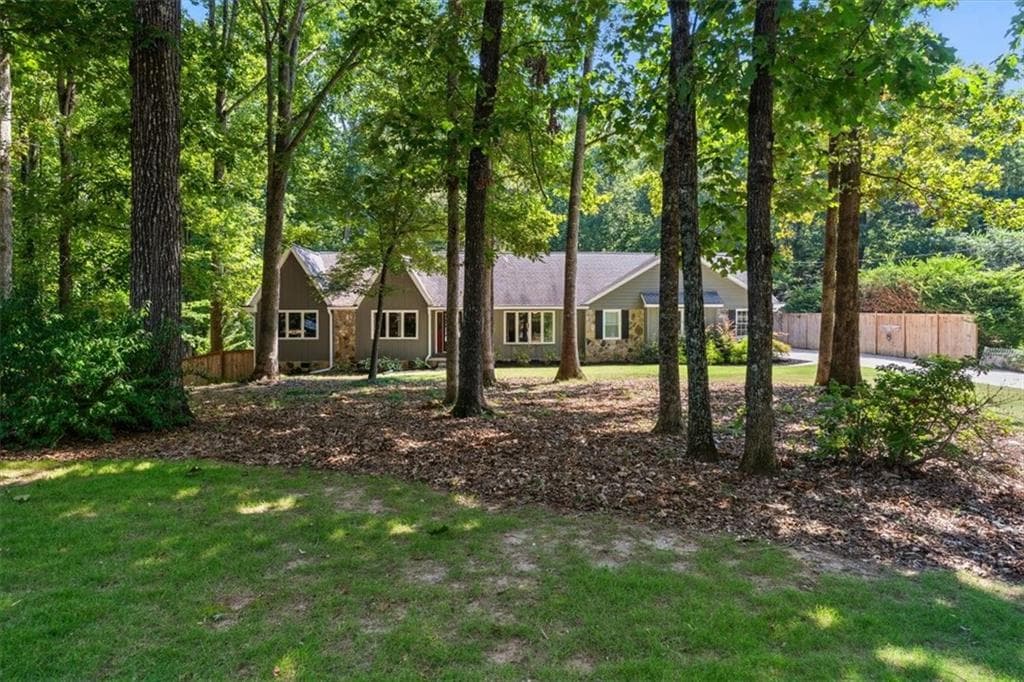 4 bedroom, 2 bathroom, 2,118 sq ft single family residence for sale at 1820 Commonwealth Avenue, Cumming, GA 30041 — photo 6