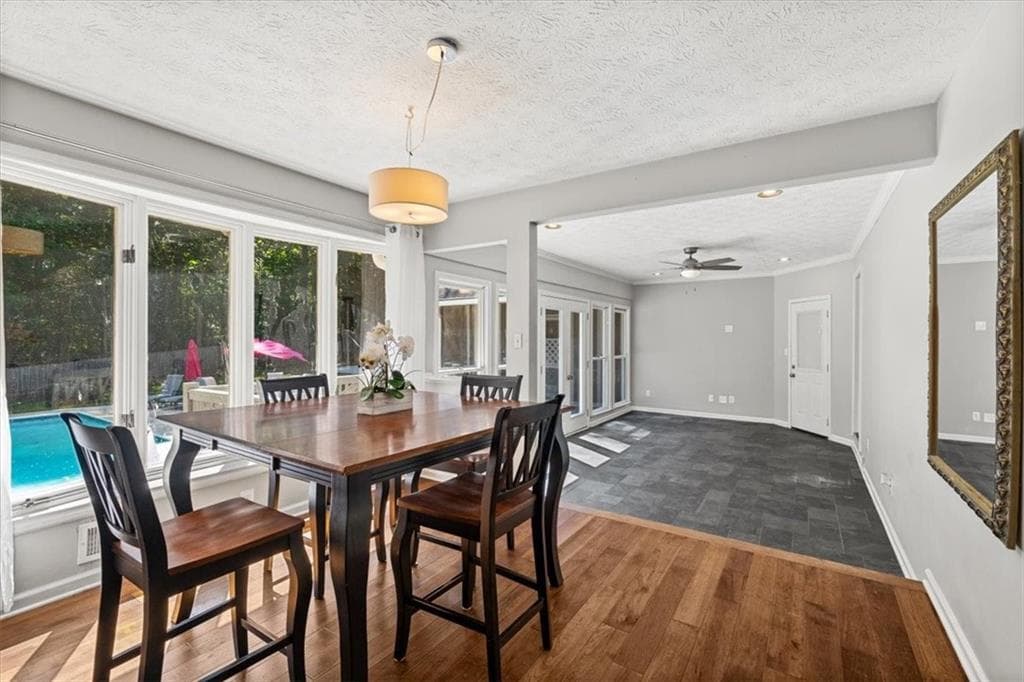 4 bedroom, 2 bathroom, 2,118 sq ft single family residence for sale at 1820 Commonwealth Avenue, Cumming, GA 30041 — photo 8