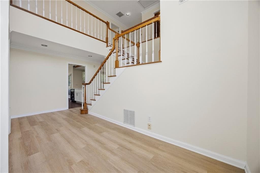 4 bedroom, 3 bathroom, 2,868 sq ft single family residence for sale at 4625 Fairway View Court, Duluth, GA 30096 — photo 4