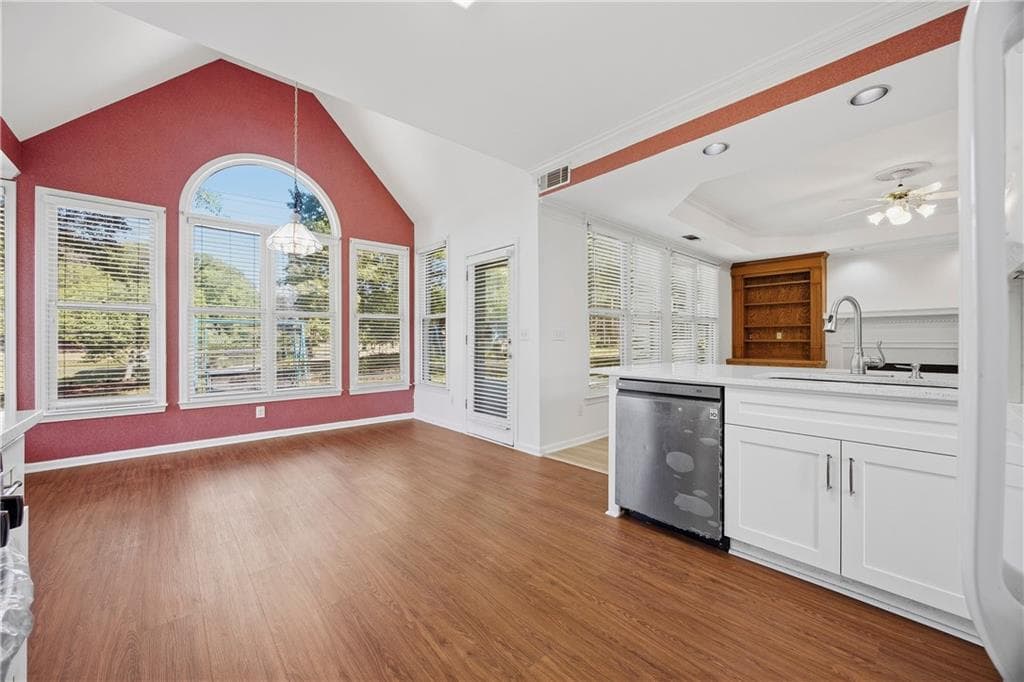 4 bedroom, 3 bathroom, 2,868 sq ft single family residence for sale at 4625 Fairway View Court, Duluth, GA 30096 — photo 10