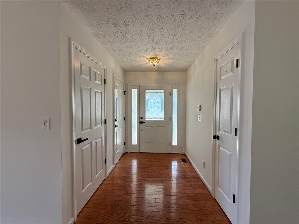 3 bedroom, 3 bathroom, 3,888 sq ft single family residence for sale at 1747 Forest Chase Lane, Duluth, GA 30097 — photo 2