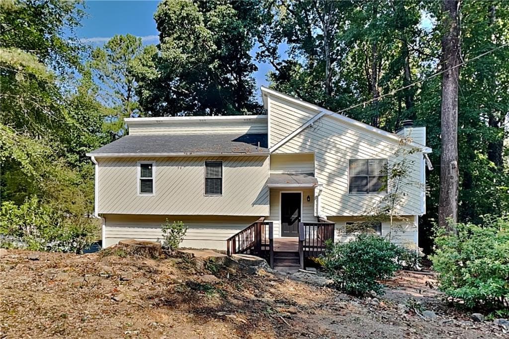 3 bedroom, 2 bathroom, 2,026 sq ft single family residence for rent at 4933 Brookside Way, Duluth, GA 30096 for $2,400 a month — photo 1 of 23