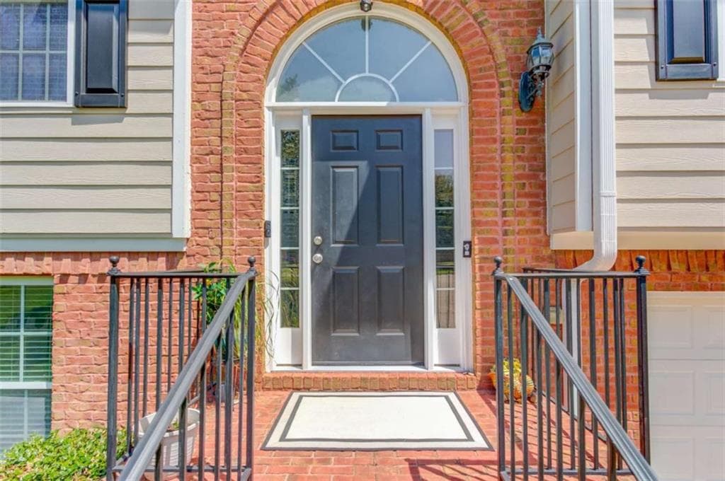 4 bedroom, 3 bathroom, 2,151 sq ft single family residence for sale at 1143 Augustine Drive, Auburn, GA 30011 — photo 4