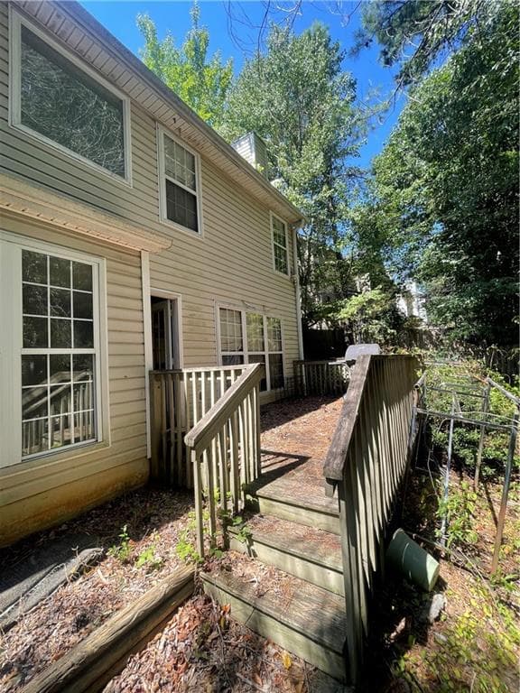 4 bedroom, 3 bathroom, 2,340 sq ft single family residence for sale at 701 Simon Park Circle, Lawrenceville, GA 30045 — photo 5