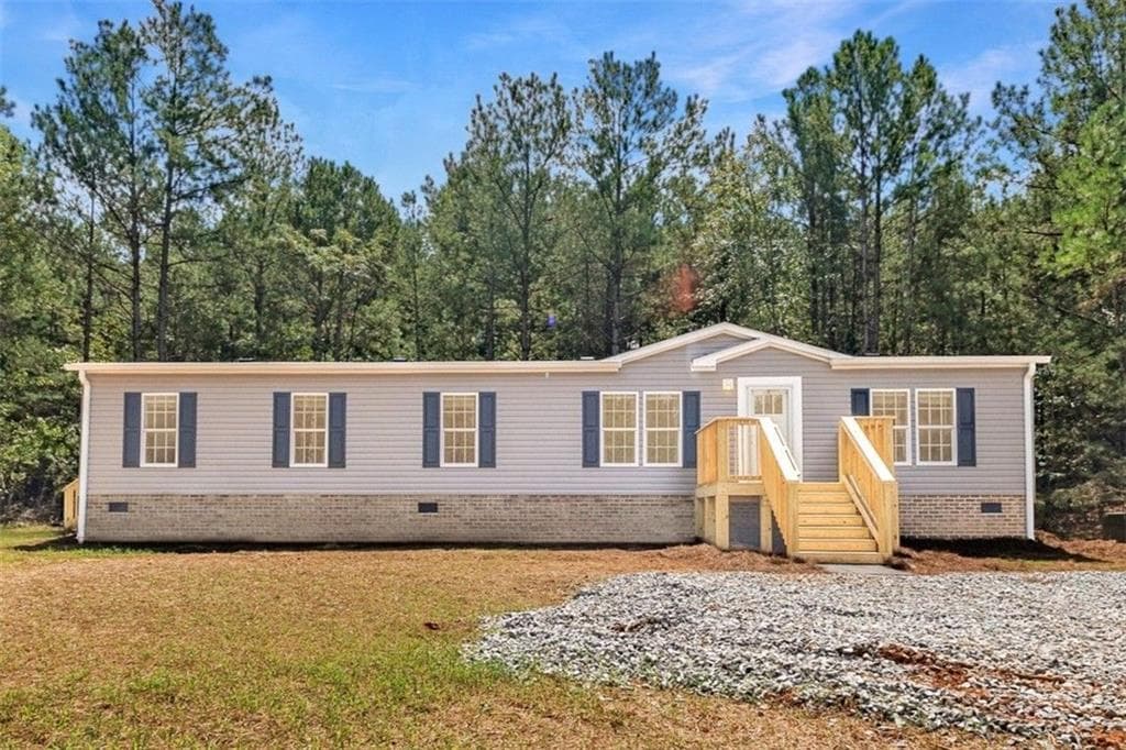 4 bedroom, 2 bathroom, 1,664 sq ft single family residence under contract at 122 HDR Drive, Maysville, GA 30558