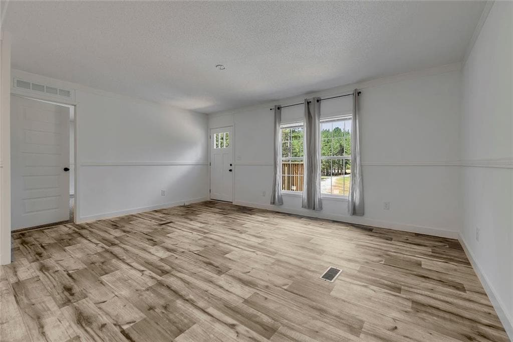 4 bedroom, 2 bathroom, 1,664 sq ft single family residence under contract at 122 HDR Drive, Maysville, GA 30558 — photo 8