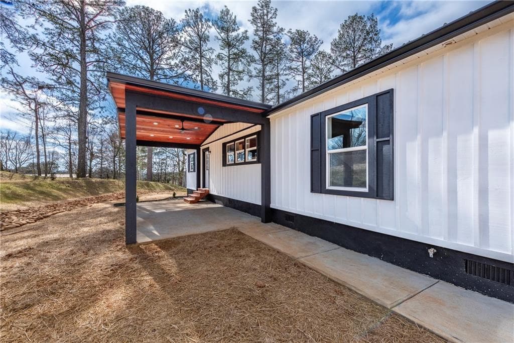 3 bedroom, 2 bathroom, 1,674 sq ft single family residence for sale at 121 Haley Mountain Road, Talking Rock, GA 30275 — photo 4