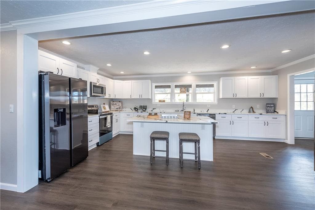 3 bedroom, 2 bathroom, 1,674 sq ft single family residence for sale at 121 Haley Mountain Road, Talking Rock, GA 30275 — photo 9