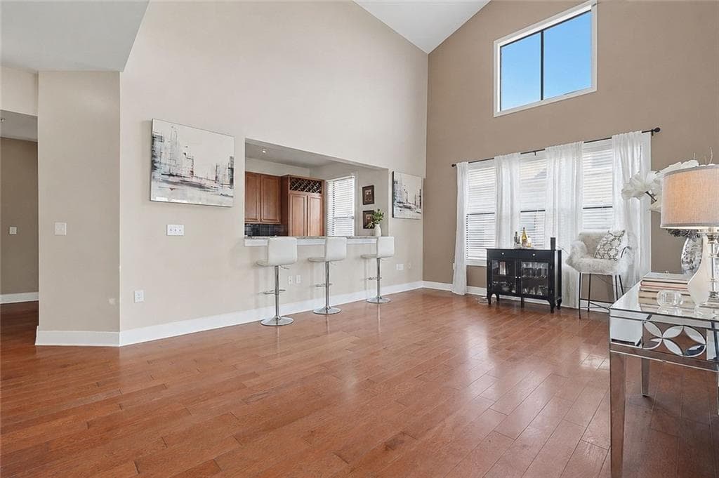 2 bedroom, 3 bathroom, 1,655 sq ft condominium for sale at 799 Hammond Drive 402, Atlanta, GA 30328 — photo 3